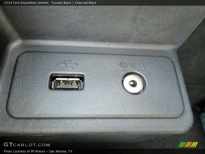 Tuxedo Black / Charcoal Black 2014 Ford Expedition Limited