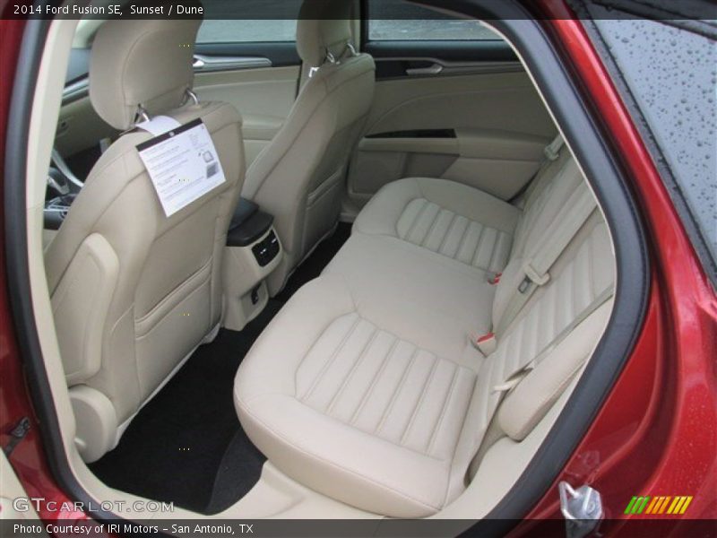 Sunset / Dune 2014 Ford Fusion SE