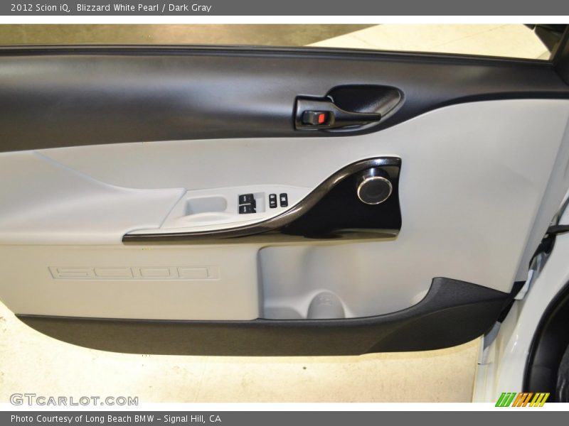 Blizzard White Pearl / Dark Gray 2012 Scion iQ