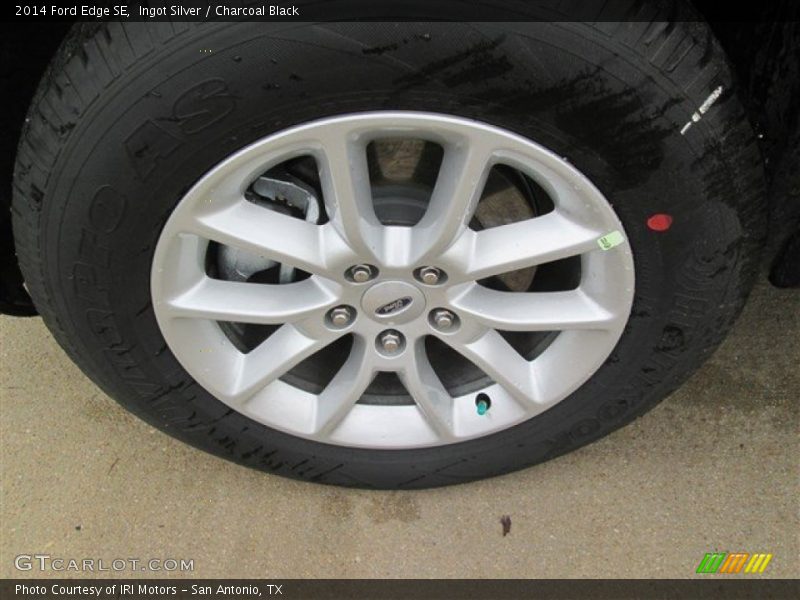 Ingot Silver / Charcoal Black 2014 Ford Edge SE