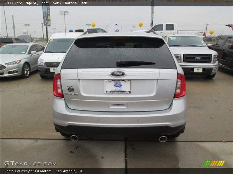 Ingot Silver / Charcoal Black 2014 Ford Edge SE