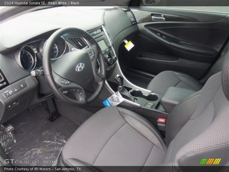 Pearl White / Black 2014 Hyundai Sonata SE