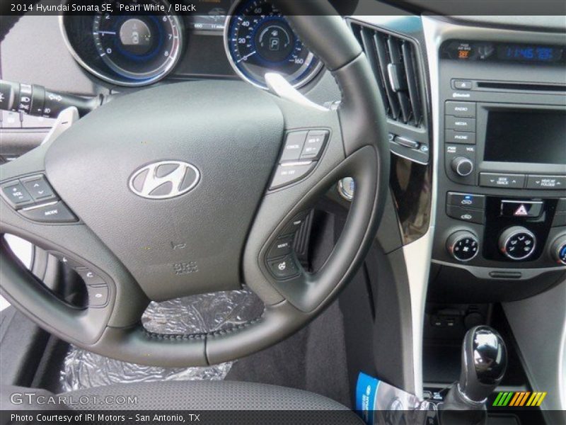 Pearl White / Black 2014 Hyundai Sonata SE