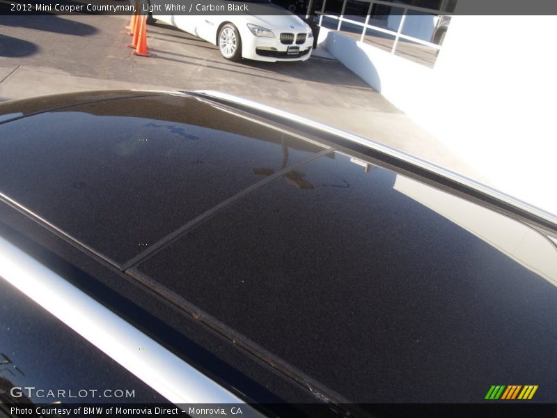 Light White / Carbon Black 2012 Mini Cooper Countryman