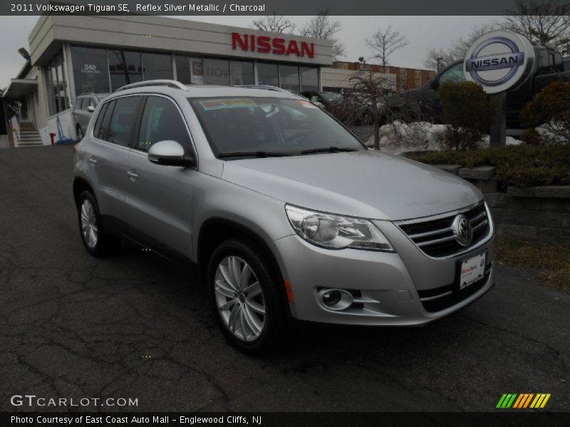 Reflex Silver Metallic / Charcoal 2011 Volkswagen Tiguan SE