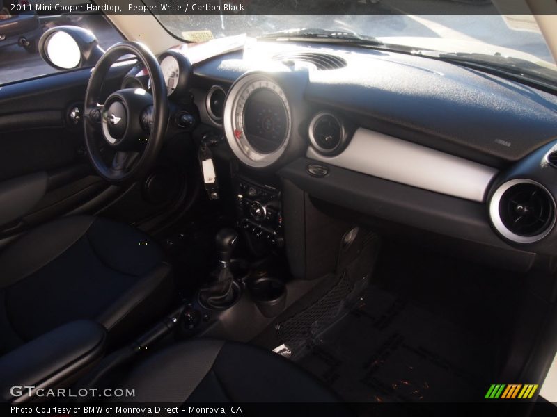 Pepper White / Carbon Black 2011 Mini Cooper Hardtop