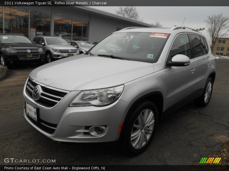 Reflex Silver Metallic / Charcoal 2011 Volkswagen Tiguan SE