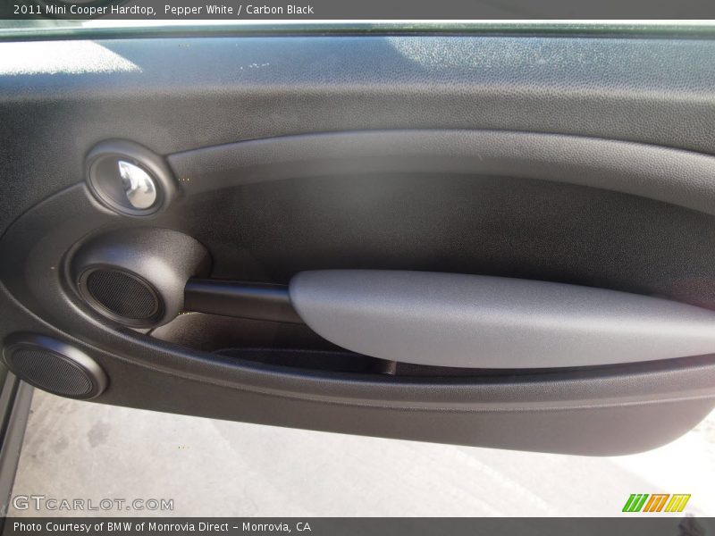 Pepper White / Carbon Black 2011 Mini Cooper Hardtop