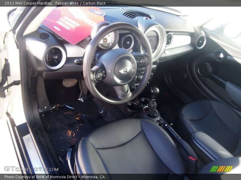 Pepper White / Carbon Black 2011 Mini Cooper Hardtop