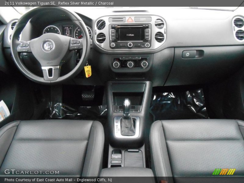 Reflex Silver Metallic / Charcoal 2011 Volkswagen Tiguan SE
