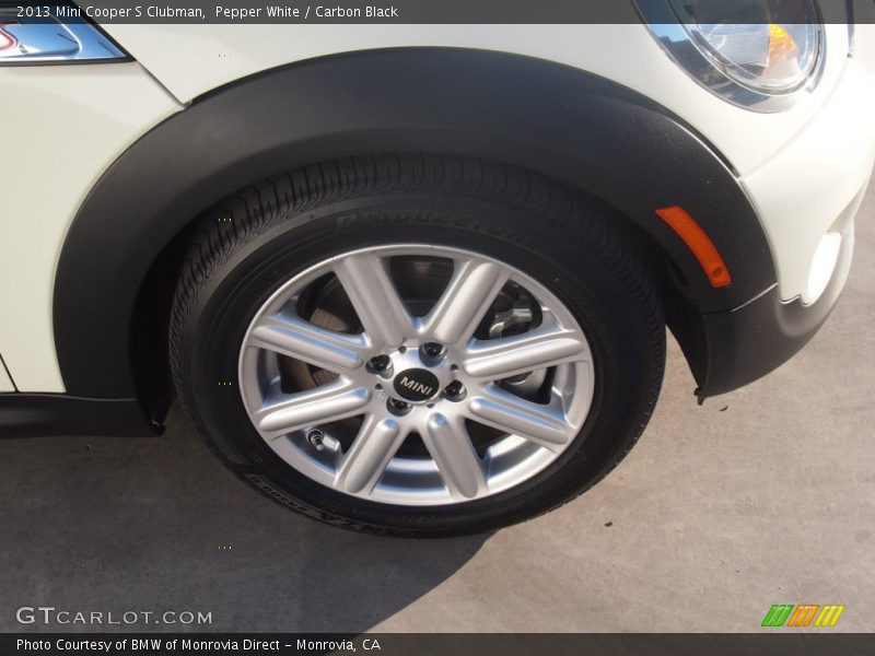Pepper White / Carbon Black 2013 Mini Cooper S Clubman