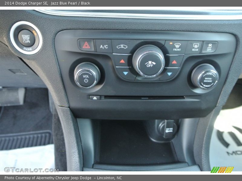 Jazz Blue Pearl / Black 2014 Dodge Charger SE