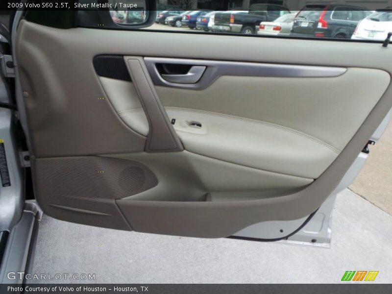 Silver Metallic / Taupe 2009 Volvo S60 2.5T