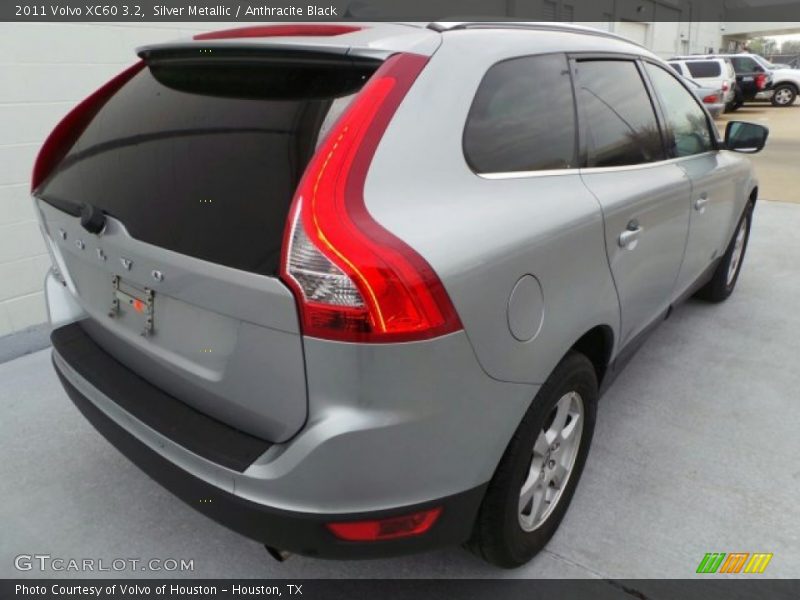 Silver Metallic / Anthracite Black 2011 Volvo XC60 3.2