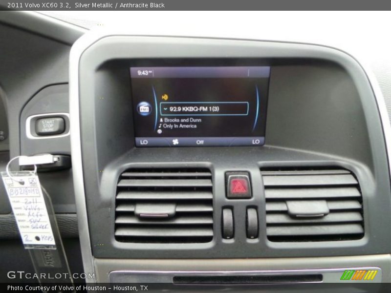 Silver Metallic / Anthracite Black 2011 Volvo XC60 3.2