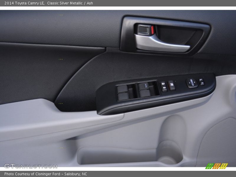 Classic Silver Metallic / Ash 2014 Toyota Camry LE