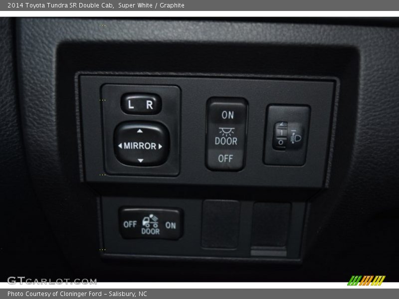 Super White / Graphite 2014 Toyota Tundra SR Double Cab