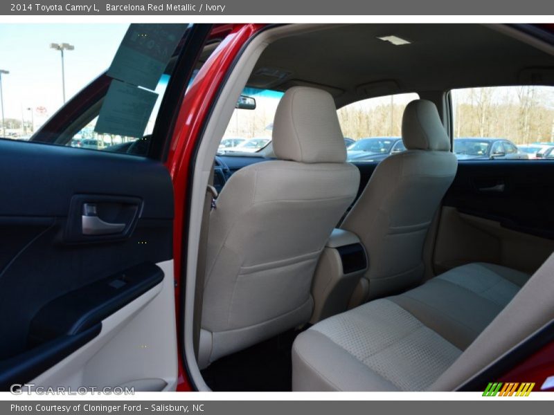 Barcelona Red Metallic / Ivory 2014 Toyota Camry L