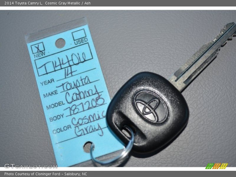Cosmic Gray Metallic / Ash 2014 Toyota Camry L