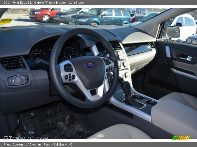 Oxford White / Medium Light Stone 2014 Ford Edge SE