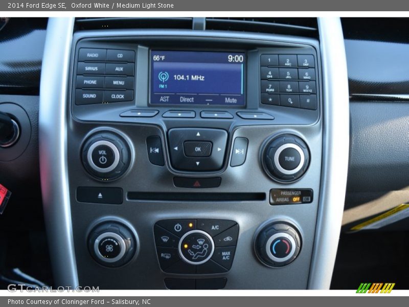 Oxford White / Medium Light Stone 2014 Ford Edge SE