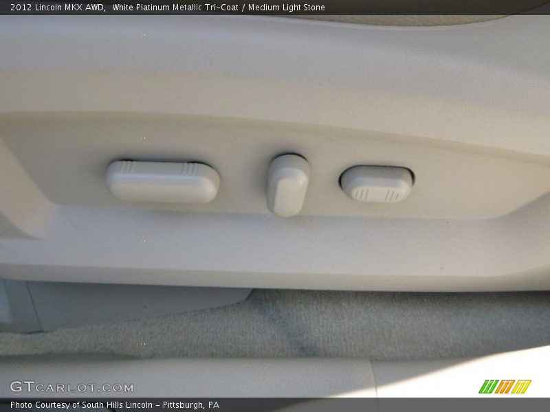 White Platinum Metallic Tri-Coat / Medium Light Stone 2012 Lincoln MKX AWD