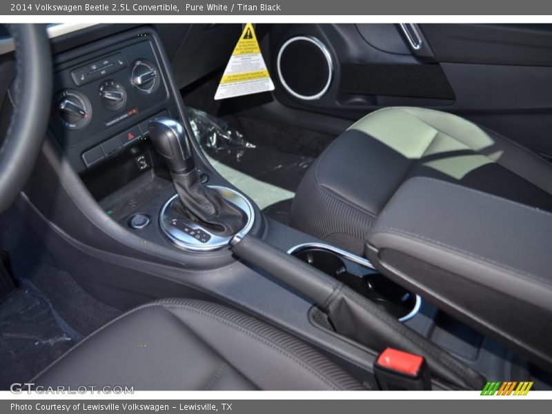 Pure White / Titan Black 2014 Volkswagen Beetle 2.5L Convertible
