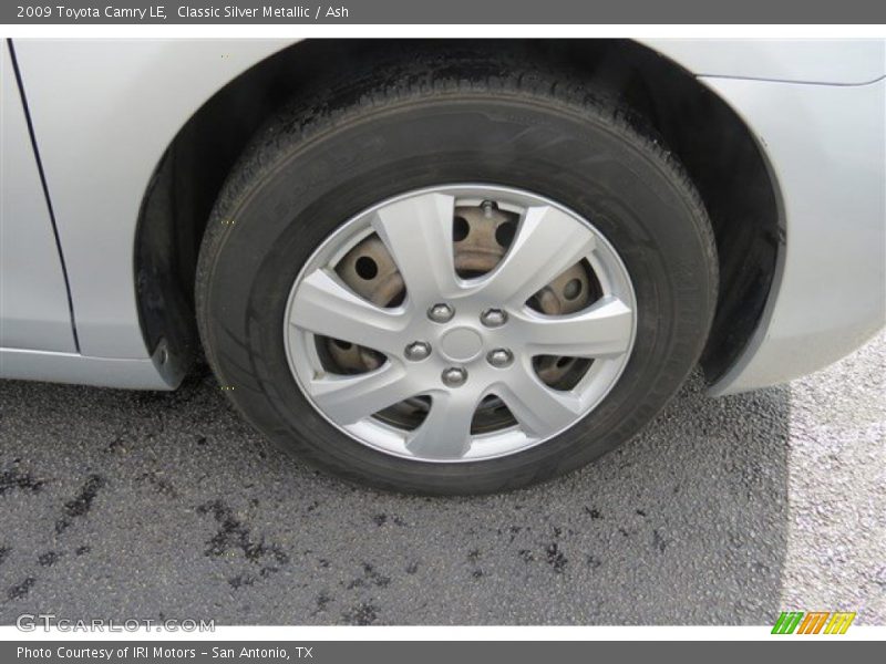 Classic Silver Metallic / Ash 2009 Toyota Camry LE