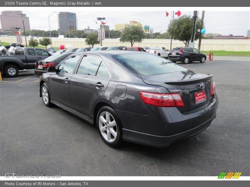 Magnetic Gray Metallic / Ash 2009 Toyota Camry SE
