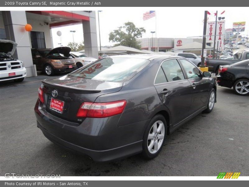 Magnetic Gray Metallic / Ash 2009 Toyota Camry SE