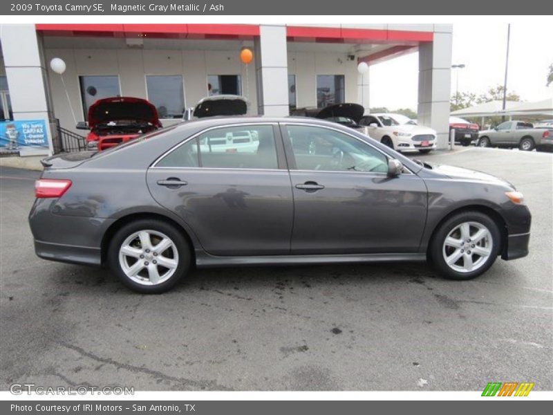 Magnetic Gray Metallic / Ash 2009 Toyota Camry SE