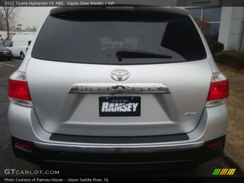 Classic Silver Metallic / Ash 2012 Toyota Highlander V6 4WD