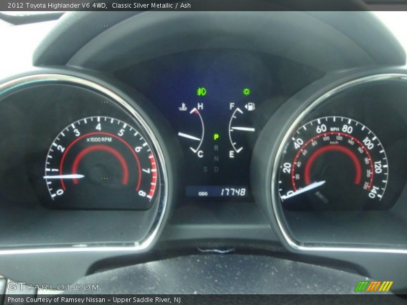 Classic Silver Metallic / Ash 2012 Toyota Highlander V6 4WD