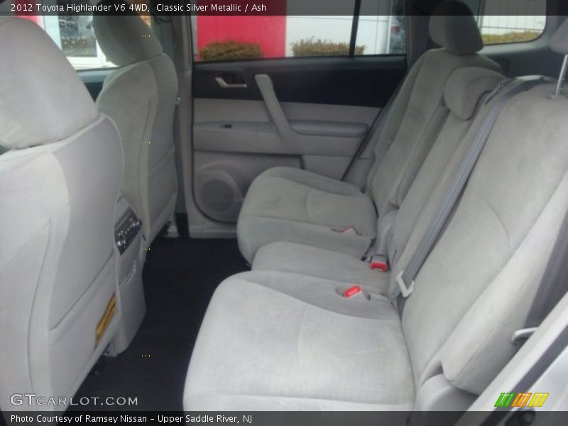 Classic Silver Metallic / Ash 2012 Toyota Highlander V6 4WD