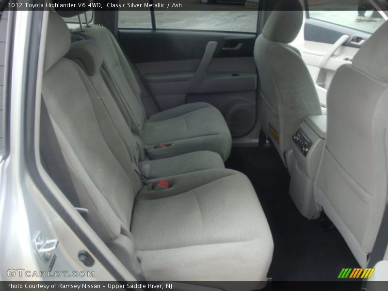 Classic Silver Metallic / Ash 2012 Toyota Highlander V6 4WD