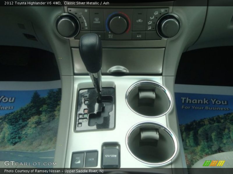 Classic Silver Metallic / Ash 2012 Toyota Highlander V6 4WD