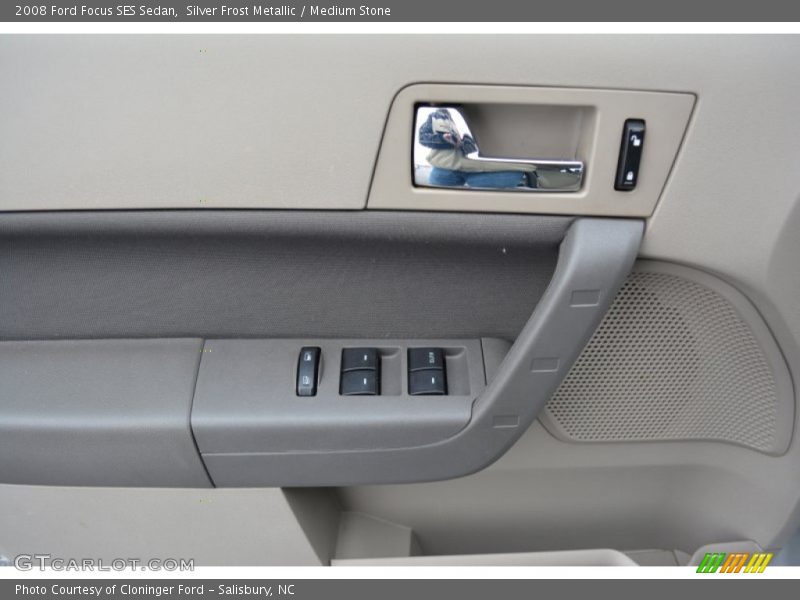 Silver Frost Metallic / Medium Stone 2008 Ford Focus SES Sedan