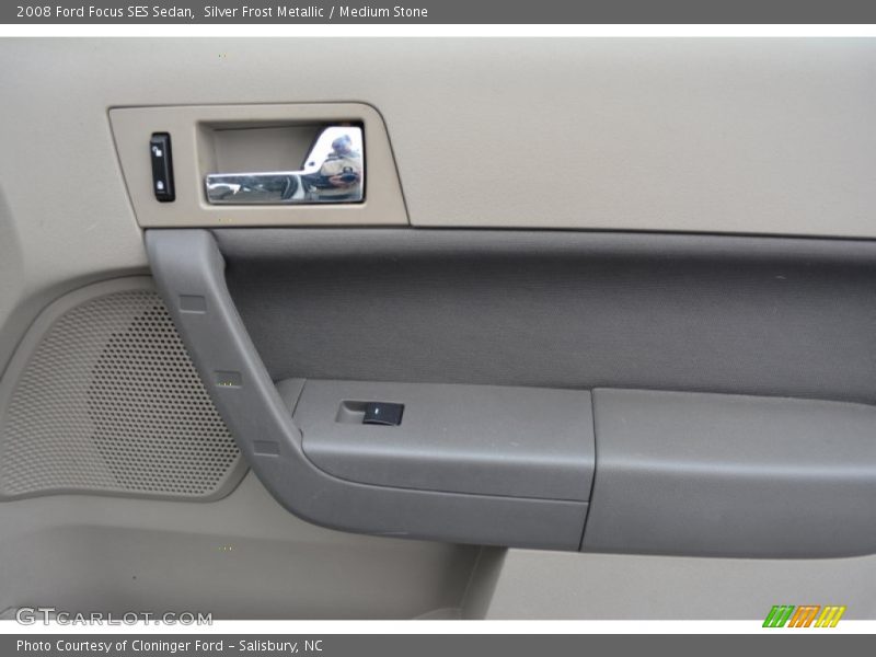 Silver Frost Metallic / Medium Stone 2008 Ford Focus SES Sedan