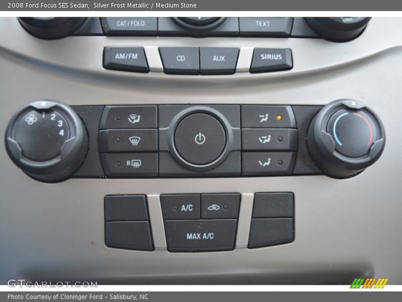 Silver Frost Metallic / Medium Stone 2008 Ford Focus SES Sedan