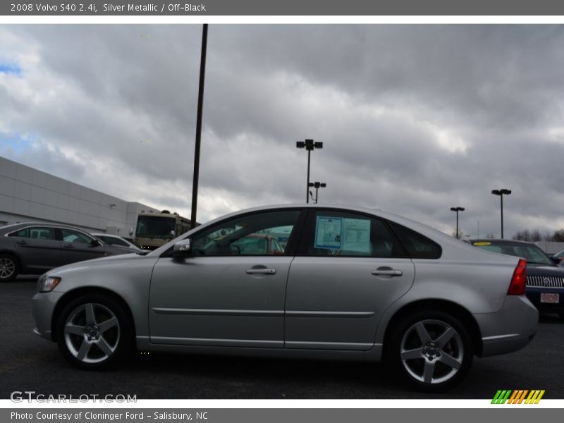 Silver Metallic / Off-Black 2008 Volvo S40 2.4i