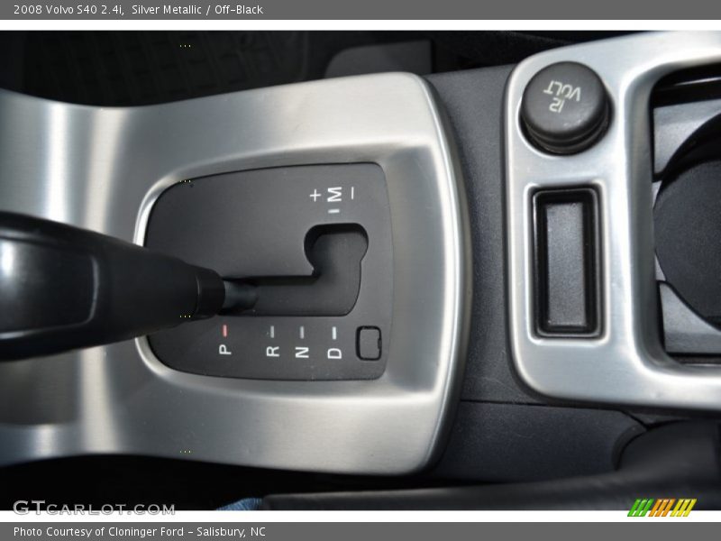 Silver Metallic / Off-Black 2008 Volvo S40 2.4i