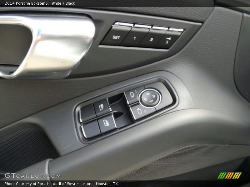 Controls of 2014 Boxster S