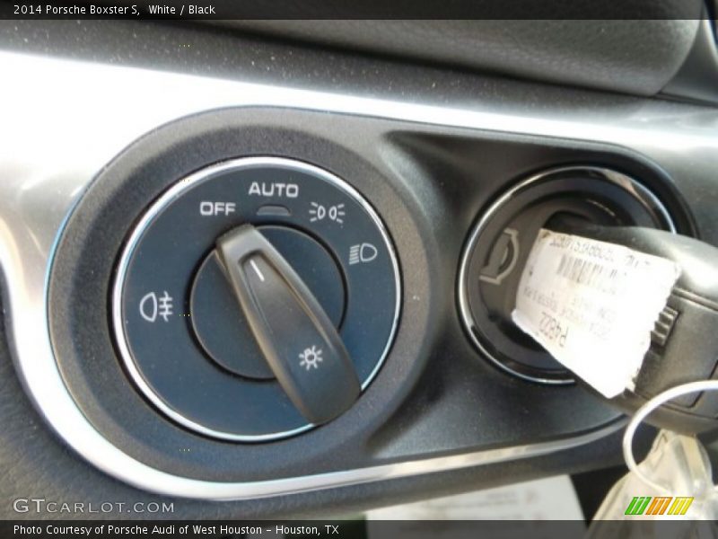 Controls of 2014 Boxster S