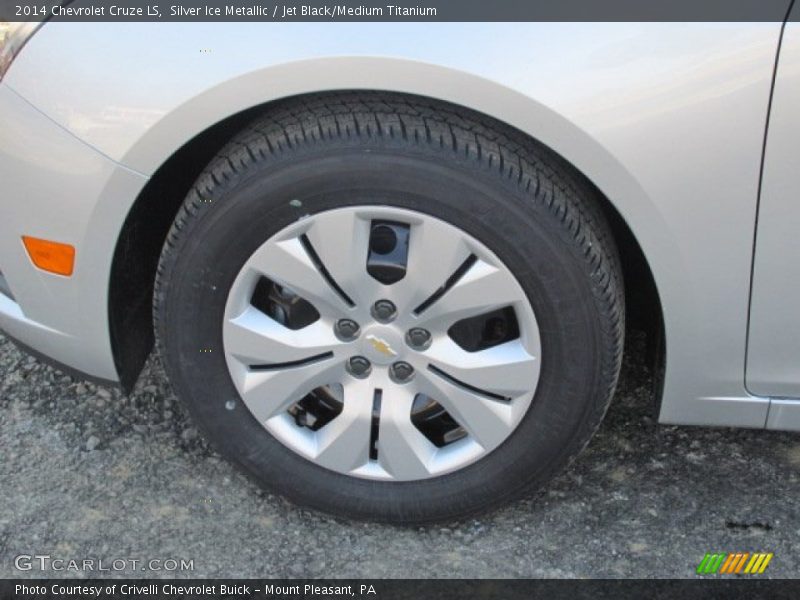 Silver Ice Metallic / Jet Black/Medium Titanium 2014 Chevrolet Cruze LS