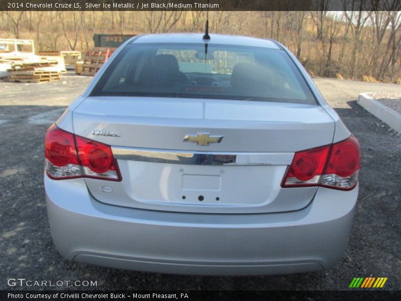 Silver Ice Metallic / Jet Black/Medium Titanium 2014 Chevrolet Cruze LS