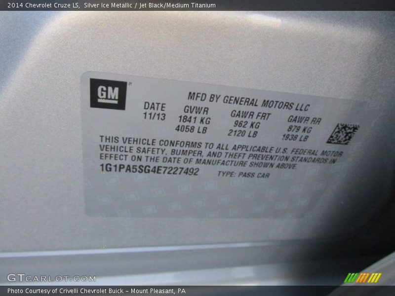 Silver Ice Metallic / Jet Black/Medium Titanium 2014 Chevrolet Cruze LS