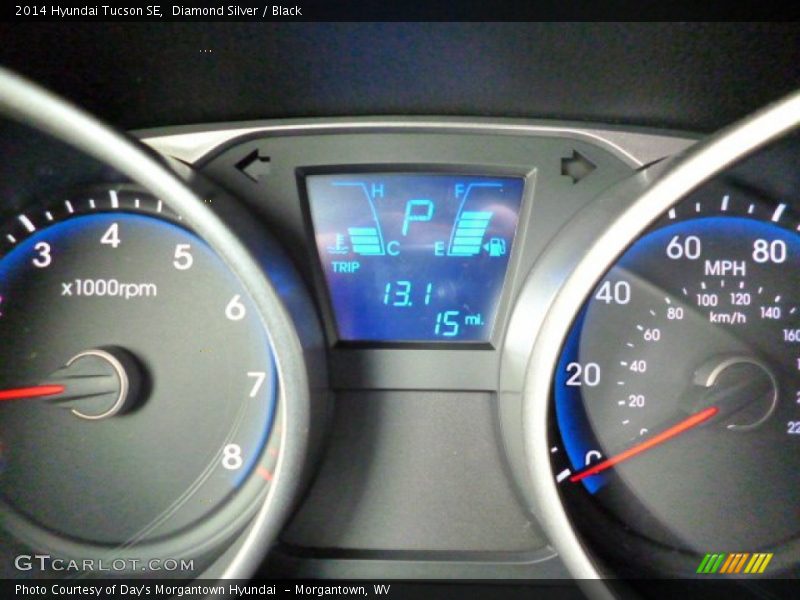 Diamond Silver / Black 2014 Hyundai Tucson SE