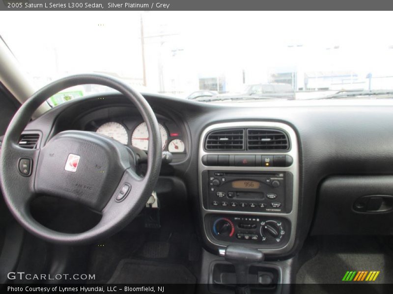 Silver Platinum / Grey 2005 Saturn L Series L300 Sedan