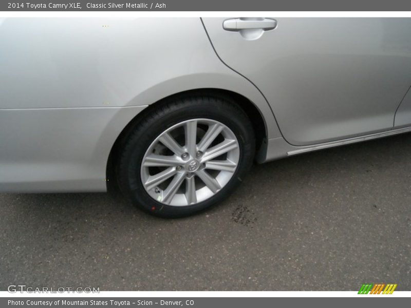 Classic Silver Metallic / Ash 2014 Toyota Camry XLE