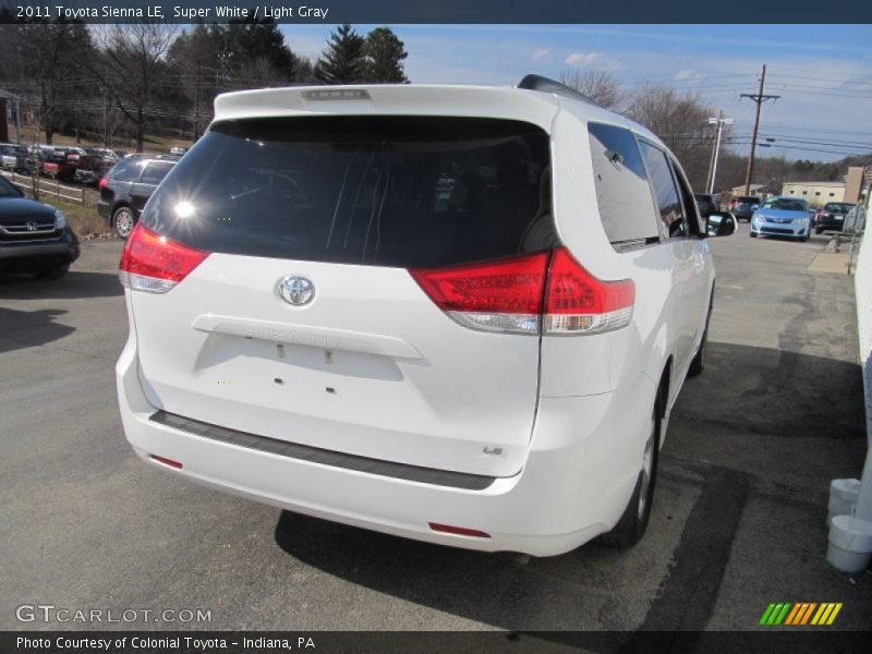 Super White / Light Gray 2011 Toyota Sienna LE